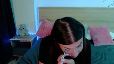 bella_davis_love online show from December 13, 2025, 8:04 pm