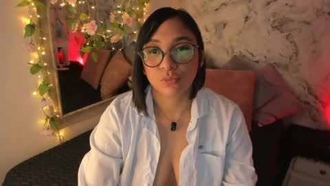 Dessi  online show from May 26, 2026, 1:18 pm