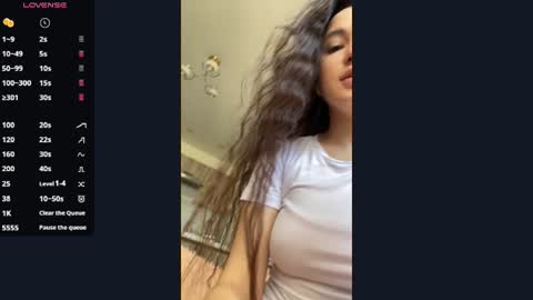 Snapshot of bella_gasp chatting on July 8, 2026, 5:01 am Jane online show from July 8, 2026, 5:01 am
