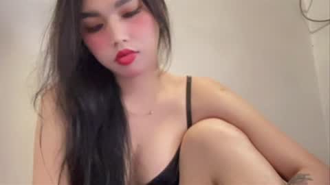 bella_goddestxxx online show from June 30, 2026, 6:42 pm