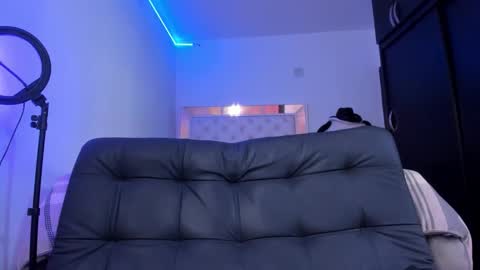 Snapshot of bella_hamilton chatting on February 14, 2026, 4:09 am bella_hamilton online show from February 14, 2026, 4:09 am