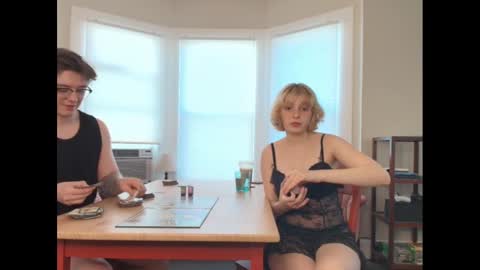 Snapshot of bella_heartbreak chatting on October 5, 2025, 9:24 pm Bella online show from October 5, 2025, 9:24 pm