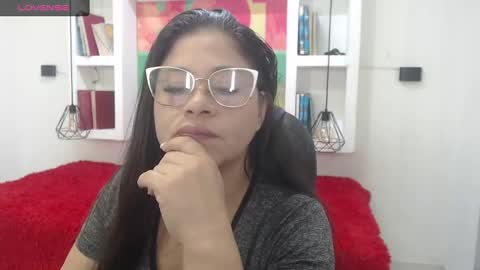 Snapshot of bella_lady_1_ chatting on September 24, 2025, 11:35 am lady online show from September 24, 2025, 11:35 am