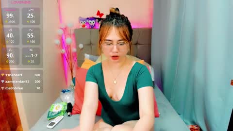 Snapshot of bella_maree chatting on December 27, 2024, 6:35 am BM  online show from December 27, 2024, 6:35 am