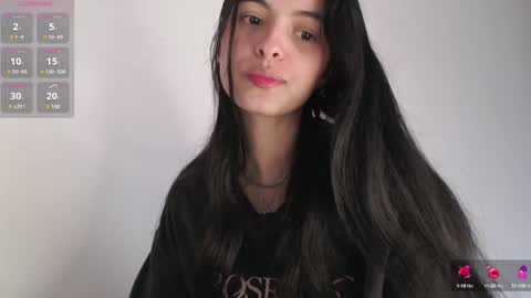 Snapshot of bella_musee chatting on January 24, 2025, 3:13 pm online show from January 24, 2025, 3:13 pm