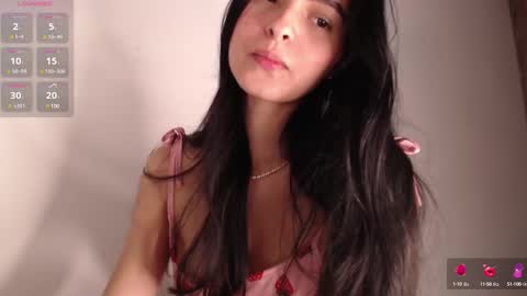 Snapshot of bella_musee chatting on March 1, 2025, 3:21 am online show from March 1, 2025, 3:21 am