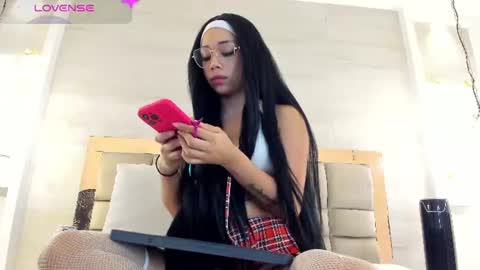  BELLA  online show from July 4, 2026, 3:02 am