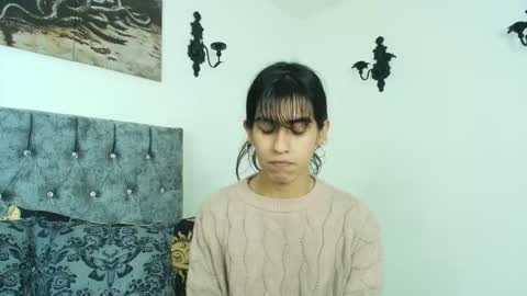 Snapshot of bella_poisonous chatting on January 18, 2026, 10:57 pm Bella online show from January 18, 2026, 10:57 pm