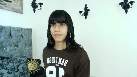 Snapshot of bella_poisonous chatting on February 20, 2026, 11:38 pm Bella online show from February 20, 2026, 11:38 pm