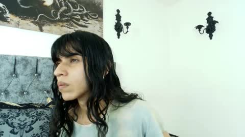 Snapshot of bella_poisonous chatting on February 25, 2026, 1:26 am Bella online show from February 25, 2026, 1:26 am