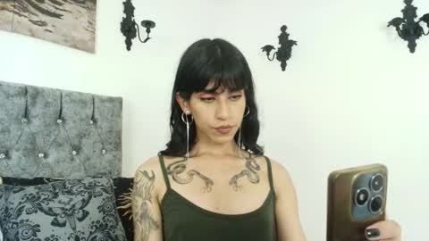 Snapshot of bella_poisonous chatting on March 7, 2026, 11:24 pm Bella online show from March 7, 2026, 11:24 pm