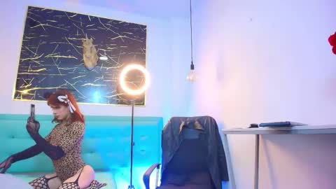     online show from December 4, 2025, 8:28 pm