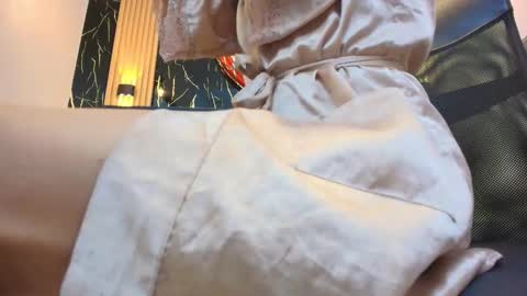     online show from February 27, 2026, 8:42 pm