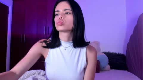 Snapshot of bella_sun_ chatting on February 19, 2025, 5:49 am Valeria Model Independent online show from February 19, 2025, 5:49 am