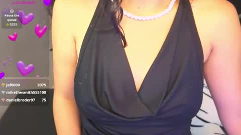 Bella online show from May 10, 2026, 1:11 am