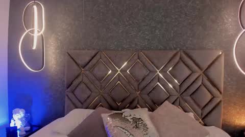 Cris online show from December 3, 2025, 7:56 pm