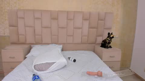 bellaastorm online show from February 19, 2025, 5:27 pm