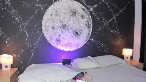 bellaastorm online show from October 1, 2025, 6:08 am