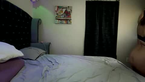 Snapshot of bellabeanz chatting on March 1, 2026, 12:12 am Roxy Rain online show from March 1, 2026, 12:12 am