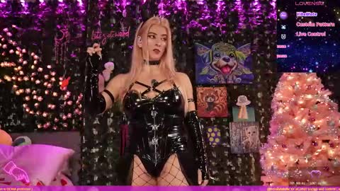 Bellalunabear trans   JadePlant Cis online show from December 17, 2025, 5:41 pm