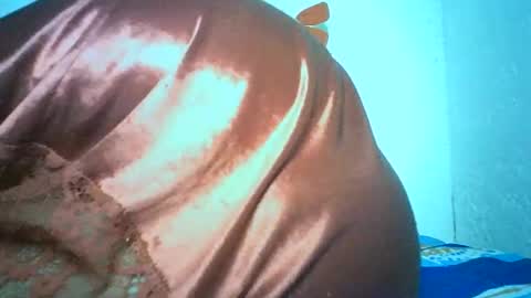 Snapshot of bellabeltra chatting on December 6, 2024, 11:54 am Bella online show from December 6, 2024, 11:54 am