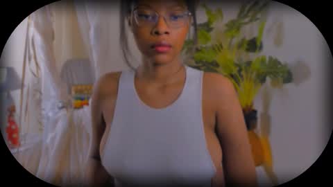 Snapshot of bellablakes18 chatting on September 18, 2025, 2:13 am Bellah Blakes-Sarah Scrumptious Lee online show from September 18, 2025, 2:13 am