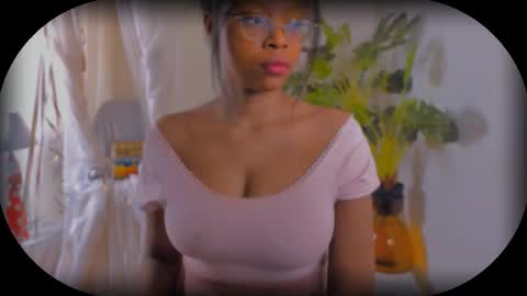 Snapshot of bellablakes18 chatting on September 20, 2025, 11:11 am Bellah Blakes-Sarah Scrumptious Lee online show from September 20, 2025, 11:11 am