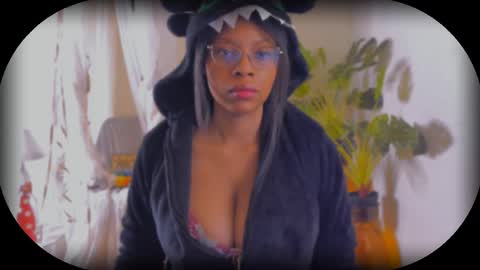 Snapshot of bellablakes18 chatting on September 29, 2025, 12:27 am Bellah Blakes-Sarah Scrumptious Lee online show from September 29, 2025, 12:27 am