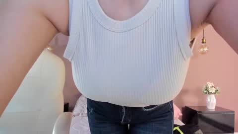 Snapshot of bellaclaiir chatting on February 8, 2025, 8:10 pm Bella Clair online show from February 8, 2025, 8:10 pm