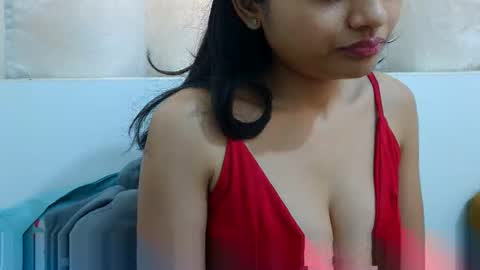 Snapshot of bellacrystall chatting on April 11, 2026, 10:08 am bellacrystall online show from April 11, 2026, 10:08 am