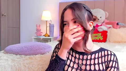 BellaFontana online show from November 24, 2025, 2:28 pm