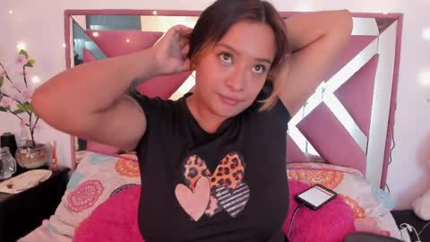 bellalumi online show from May 23, 2026, 3:45 am