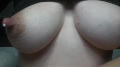 Snapshot of bellamilky chatting on April 9, 2026, 10:04 pm Ewa online show from April 9, 2026, 10:04 pm