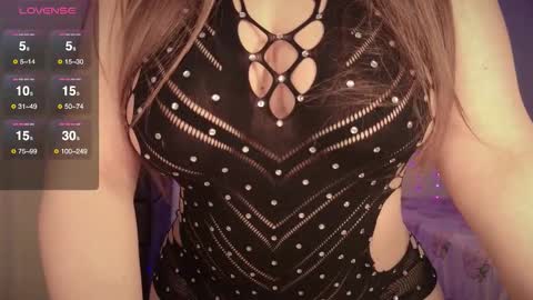 Snapshot of bellamonroee chatting on December 16, 2025, 3:11 am Bella Monroe online show from December 16, 2025, 3:11 am