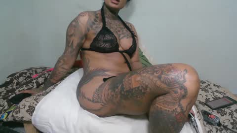 BELLAMORENA06 online show from December 28, 2024, 3:26 am