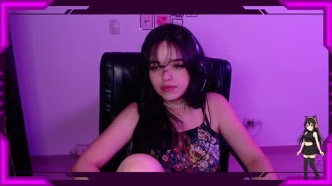 Bella Monteluna online show from October 24, 2025, 6:32 am