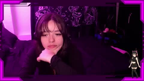 Bella Monteluna online show from November 12, 2025, 2:45 am