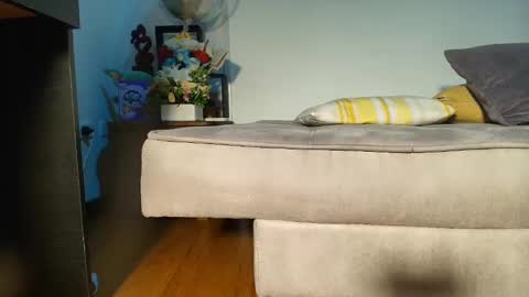 Camille  online show from March 4, 2025, 1:23 am