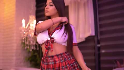 Snapshot of bellanoirre chatting on September 28, 2025, 5:40 pm Bella online show from September 28, 2025, 5:40 pm