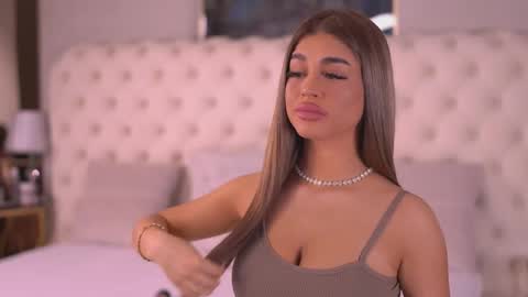 Bella online show from April 2, 2026, 6:16 pm