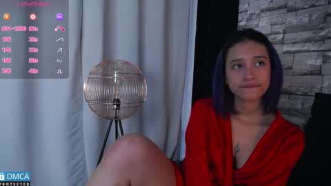 Snapshot of bellaodisea chatting on February 12, 2025, 9:11 pm online show from February 12, 2025, 9:11 pm