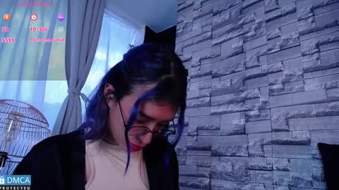 Snapshot of bellaodisea chatting on February 18, 2025, 7:30 pm online show from February 18, 2025, 7:30 pm