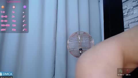 Snapshot of bellaodisea chatting on March 12, 2025, 11:01 pm online show from March 12, 2025, 11:01 pm