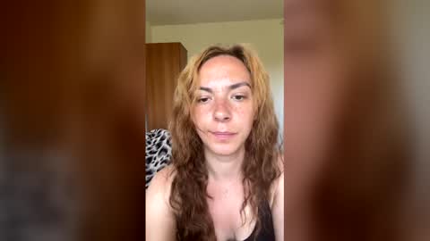 bellaqueen0701 online show from May 28, 2026, 8:44 am