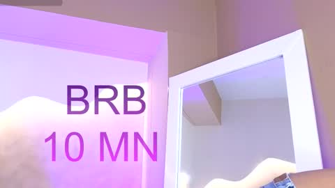 Snapshot of bellarooux chatting on January 14, 2026, 12:00 pm bellarooux online show from January 14, 2026, 12:00 pm