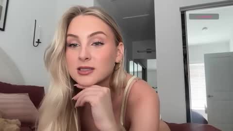 Isabella Ryder online show from March 17, 2026, 8:45 pm