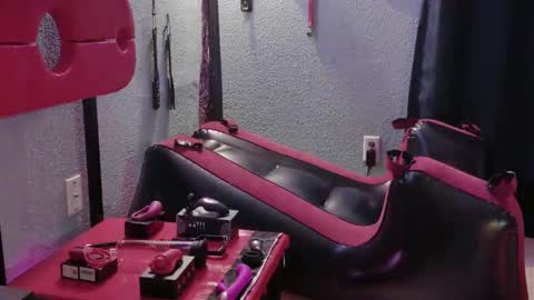 Snapshot of bellaskeykeeper chatting on February 22, 2026, 8:24 am Bellaskeykeeper online show from February 22, 2026, 8:24 am