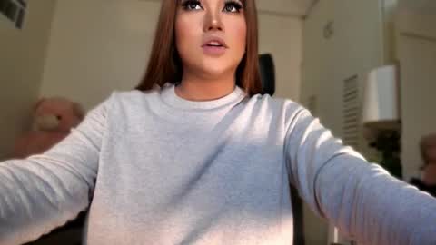 BELLA JONES online show from February 8, 2026, 4:49 am