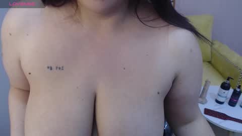 Bella online show from October 18, 2025, 5:14 pm