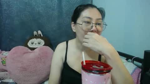 Snapshot of bellbabe chatting on November 9, 2025, 10:41 pm Bella online show from November 9, 2025, 10:41 pm